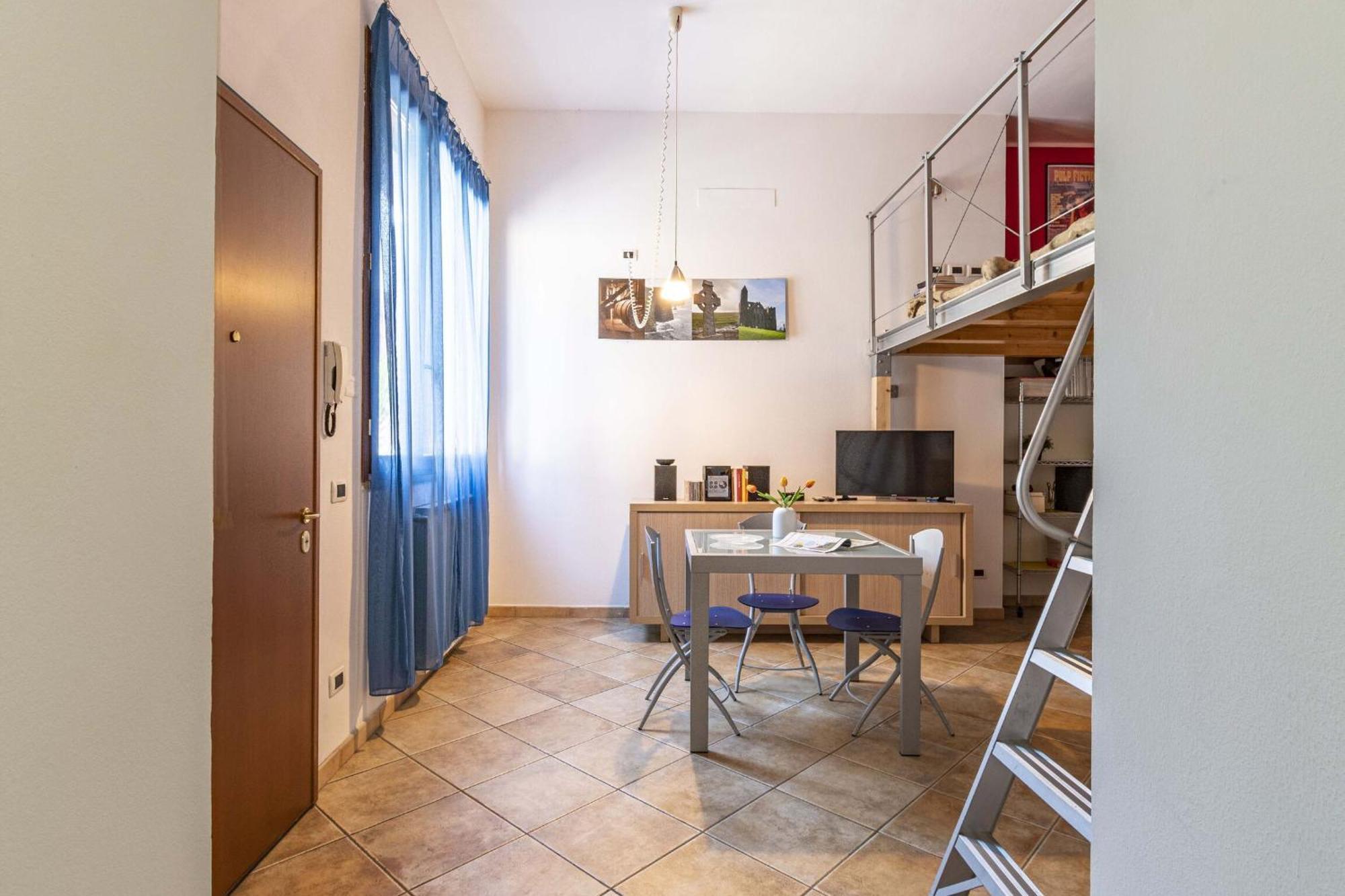 Italian Experience-Florentine Careggi Loft Florence Exterior photo